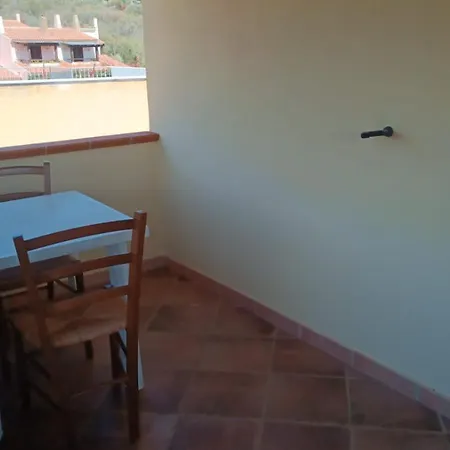 Bilocale Carino Al Centro Di Ottiolu Ferienhaus *